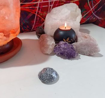 Orgonite piramidale diamantata piccola 20 gr.