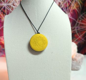 OrgoChakra Plesso Solare forma semicircolare pendente o portachiavi 15 gr.