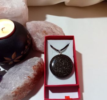 Cerchio pendente in orgonite CHIP DI FERRO PICCOLO 20 gr.