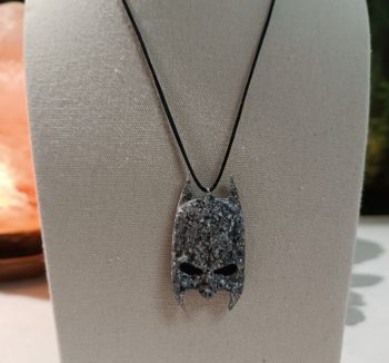 Ciondolo in orgonite-elettronite di BatMan